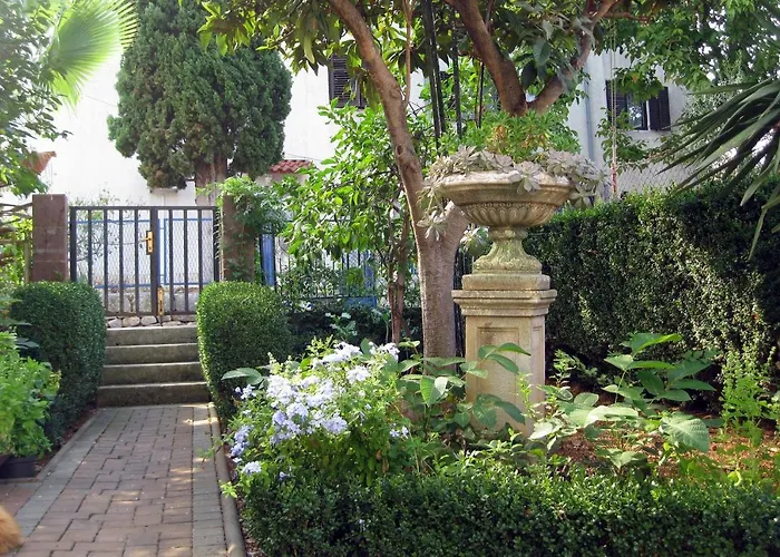 With Parking Space - 2046 Appartement Trogir