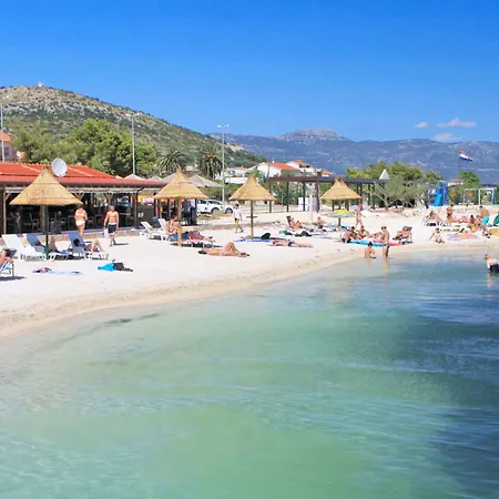 Apartments With Parking Space Trogir - 2046 * Trogir
