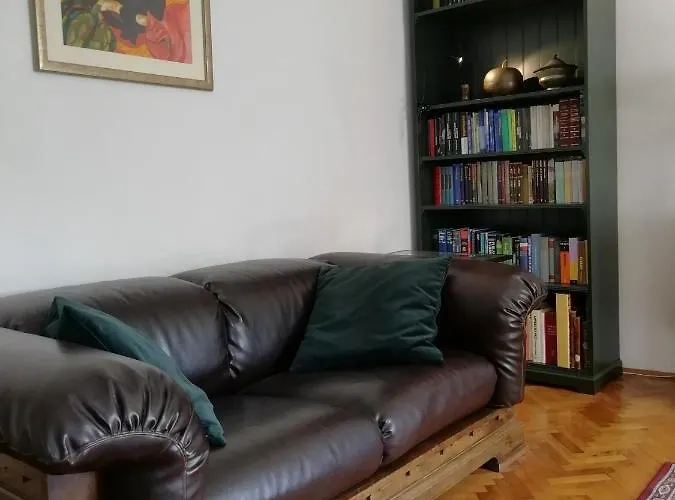 Appartement With Parking Space - 2046 *